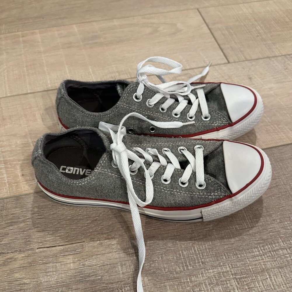 CONVERSE GRAY FLEECE SNEAKER SHOES SIZE WOMENS 7 540339F